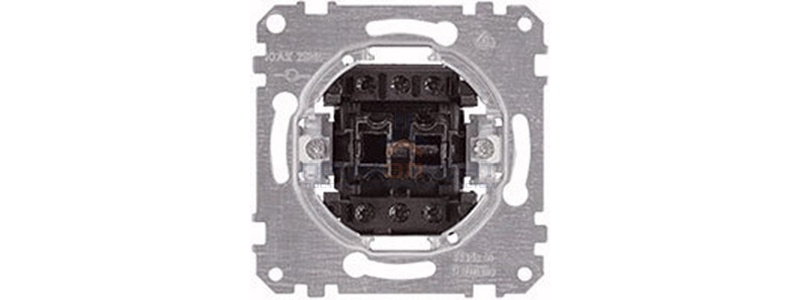 Переключатель двухклавишный Merten